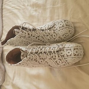 Jeffery Campbell platforms